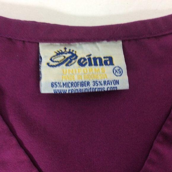 4/$25 Reina Scrub Top Magenta Short Sleeve V Neck Womens Size XS - Picture 7 of 7